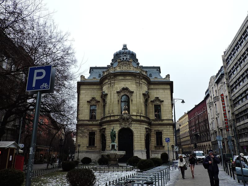 Metropolitan Ervin Szabo Library (Wenckheim Palace) — a hidden gem in Budapest, Budapest